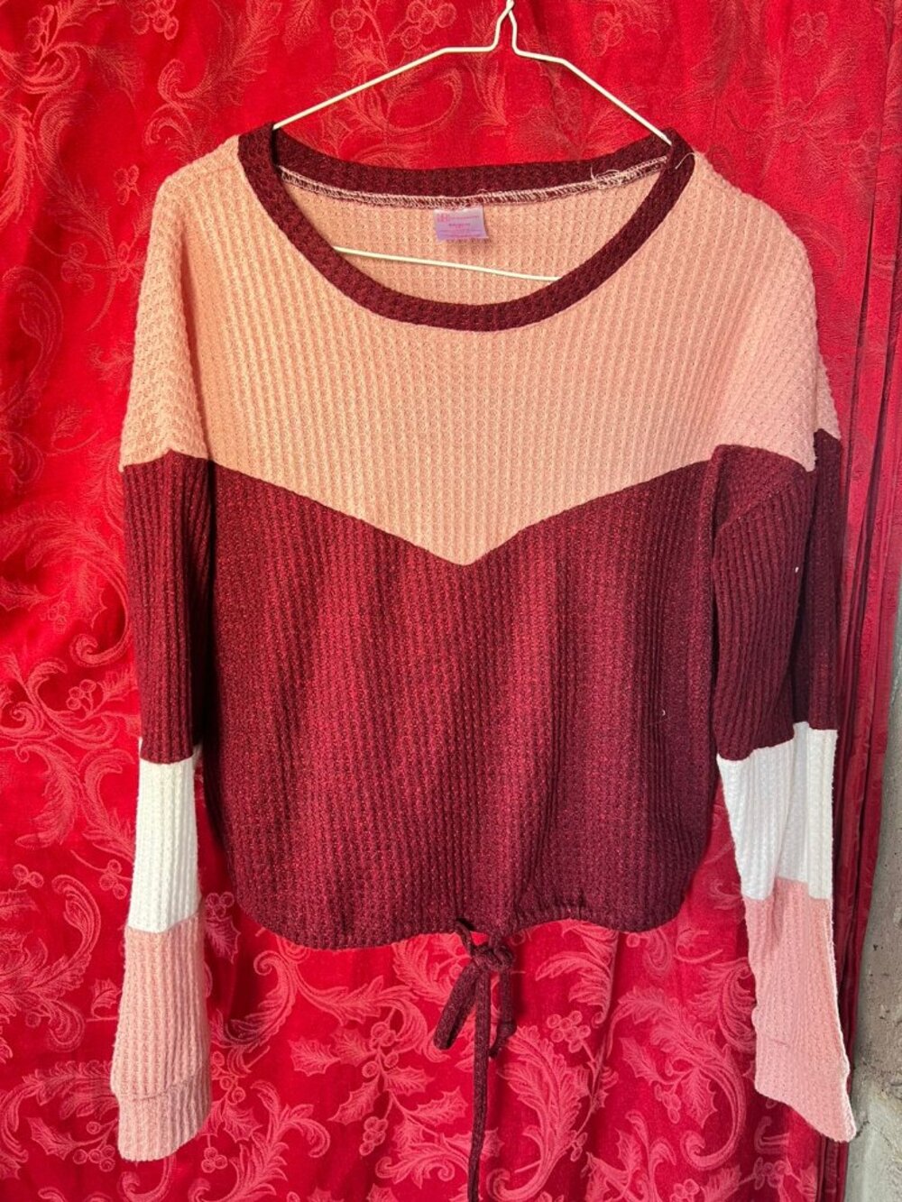 No Boundaries Colorblock Waffle Knit Cinch Hem Top Burgundy Pink XS